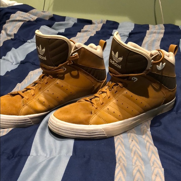 Adidas - Picture 2 of 7